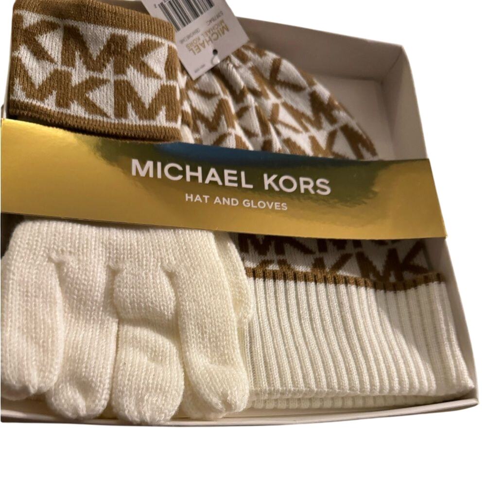 MICHAEL KORS Monogram Beanie Hat and Gloves in Cream and Tan, New with Tag - Picture 2 of 8